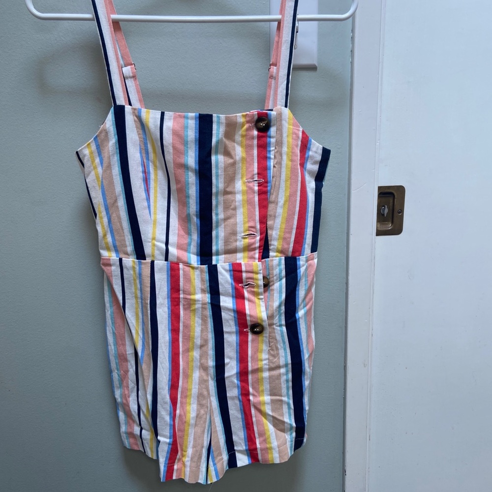 Forever 21 multicolored romper size small